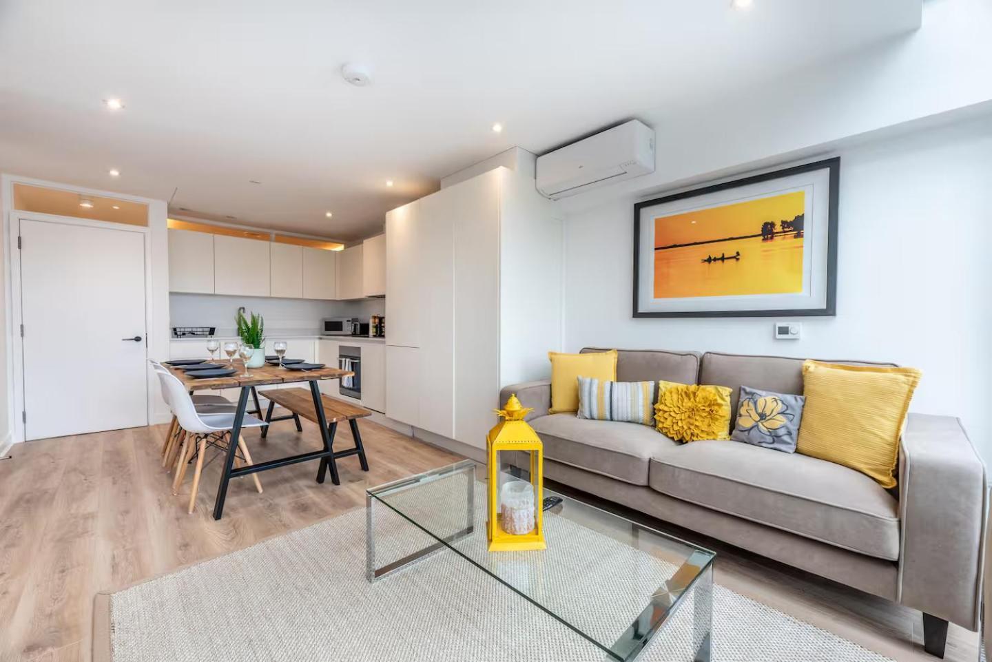 Apartment Bright 3 Bed 2 Bath With Air Con In Clerkenwell Pass The Keys